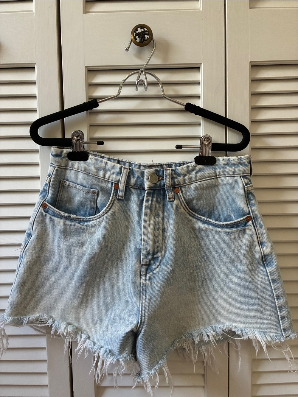 BlankNYC “The Reece” Cutoffs 28